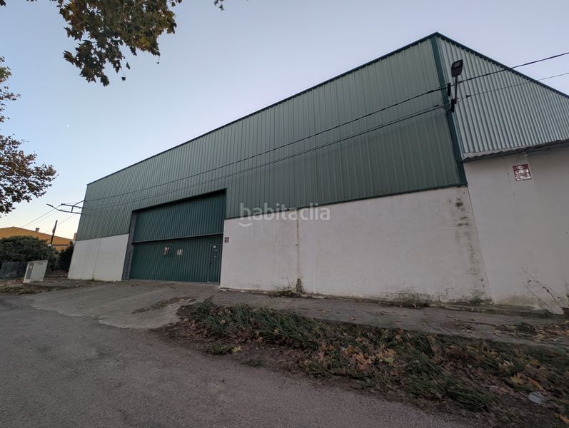 Foto e09819d6-e444-45f3-bd72-dd3cd5a5af49. Fabrikhalle in Ulldecona