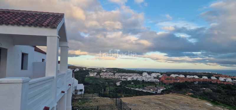 Foto 37b078b6-0ae4-43bb-9669-8c2ab2d9edc9. Casa adossada amb aparcament a Doña Julia Golf Casares
