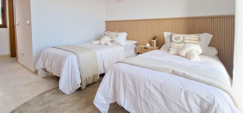 Foto 5e8f3178-a5c1-4023-8354-255e709c79c1. Casa adossada amb aparcament a Doña Julia Golf Casares