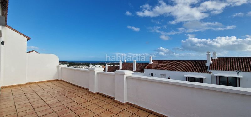 Foto d7b480d3-08e7-4f24-b7be-d91b7a066e73. Casa adossada amb aparcament a Doña Julia Golf Casares