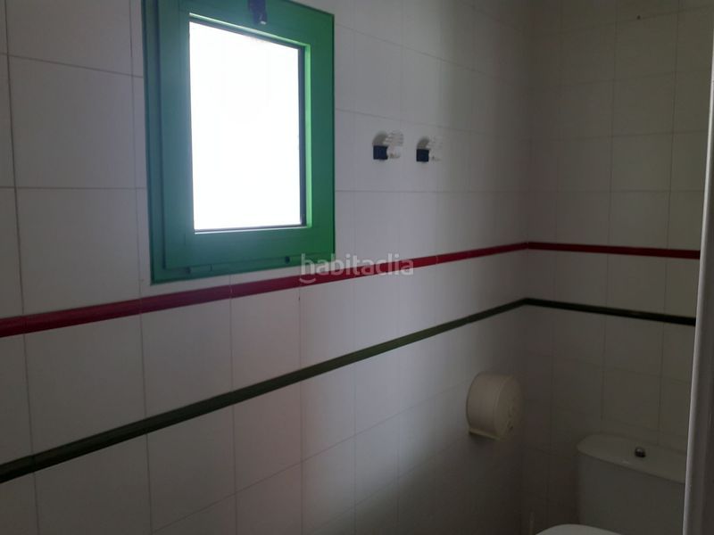 Foto 9fdfae3c-2a00-4890-a7f1-816d4ee0bd65. Local comercial en calle imagen 7 en Alcolea de Calatrava