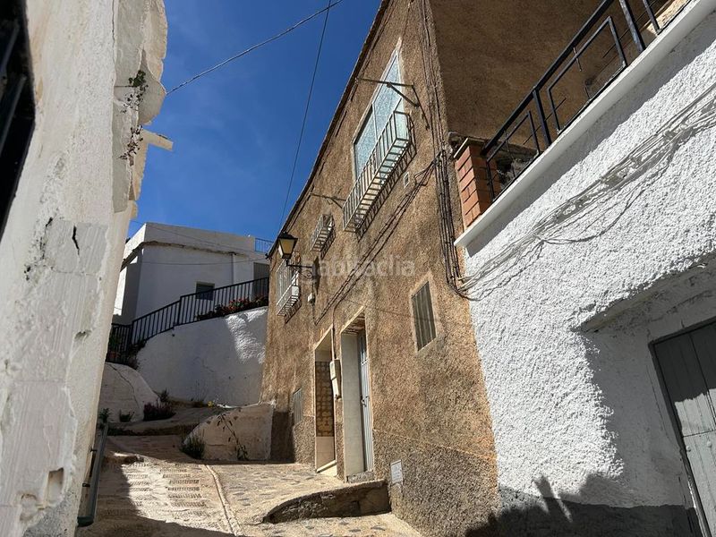 Foto 2d41a357-4c8d-4d1c-b55c-d8b660d773ac. Casa adossada a Abrucena