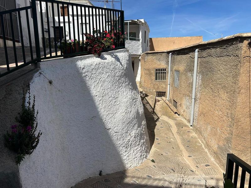 Foto 943ef42a-5520-4311-8b6e-20dbeac771c9. Casa adossada a Abrucena