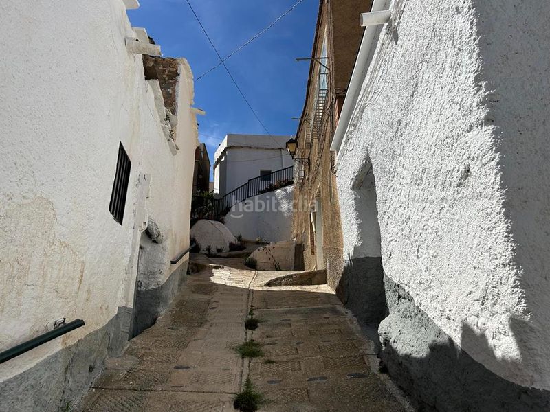 Foto e7525447-5141-46b3-a979-fd03df72e26e. Casa adossada a Abrucena