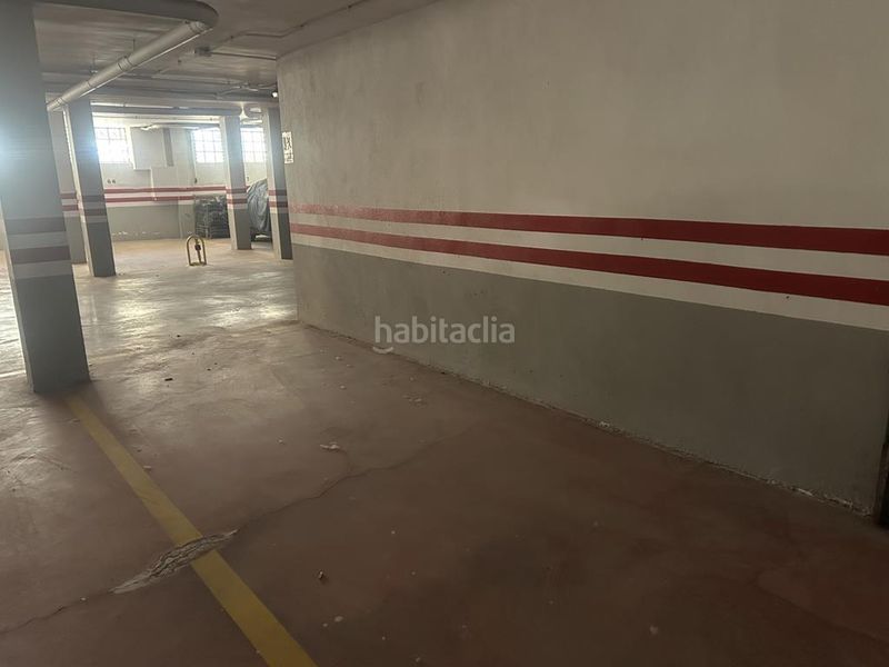 Foto 18996951-28c5-4f66-b80d-3efdd6880736. Motorradparkplatz in Vera ciudad Vera