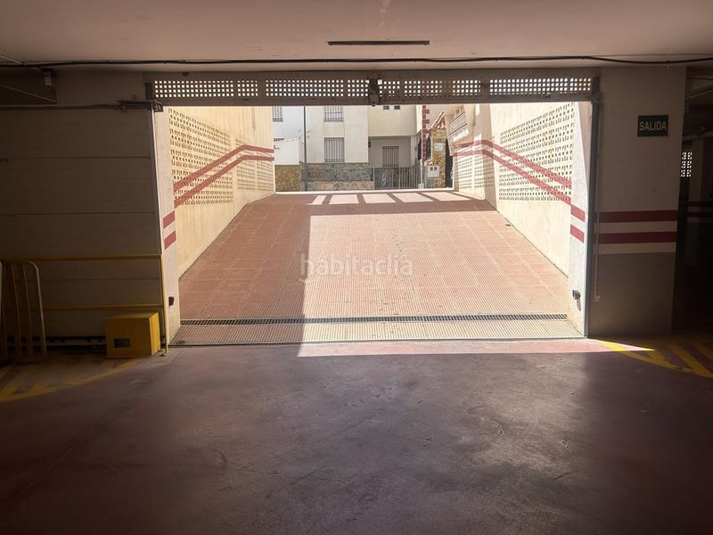 Foto 52fec44c-90f8-4099-a0a1-1ad5b744b030. Motorradparkplatz in Vera ciudad Vera