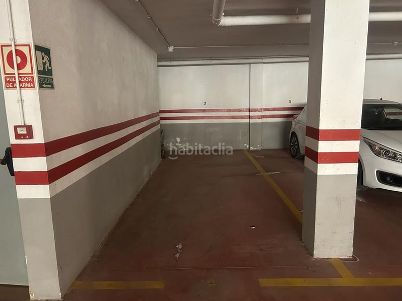 Foto 8017b65d-d435-4fba-84a1-75245282eabb. Motorradparkplatz in Vera ciudad Vera