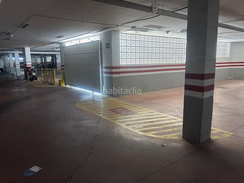 Foto 9e8fa427-5d8f-42f5-bd20-81bc8c688904. Motorradparkplatz in Vera ciudad Vera