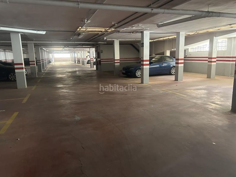 Foto af57c5d9-ddaf-4625-b361-b89d279a5622. Motorradparkplatz in Vera ciudad Vera