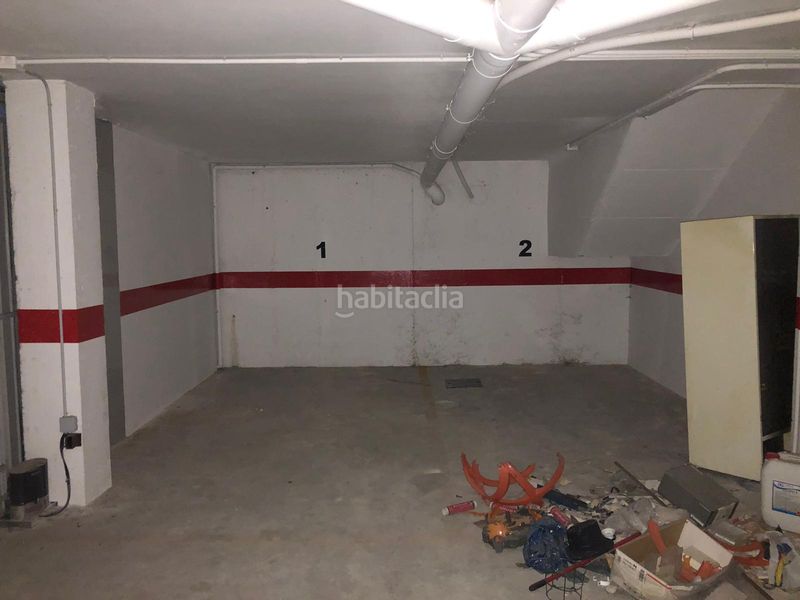 Foto 71dbc0ec-6dce-4d17-8b16-e1a271352f95. Aparcament cotxe a Baena