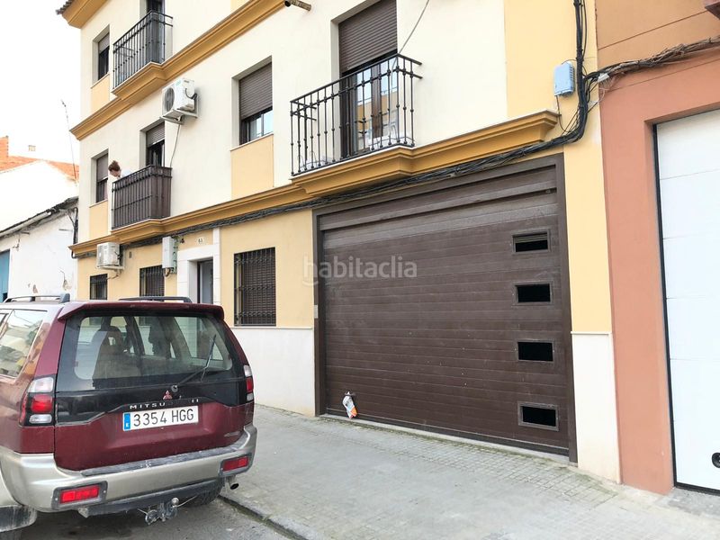 Foto fa66921a-f6a4-4983-9cb9-ad80c2eaeb38. Aparcament cotxe a Baena