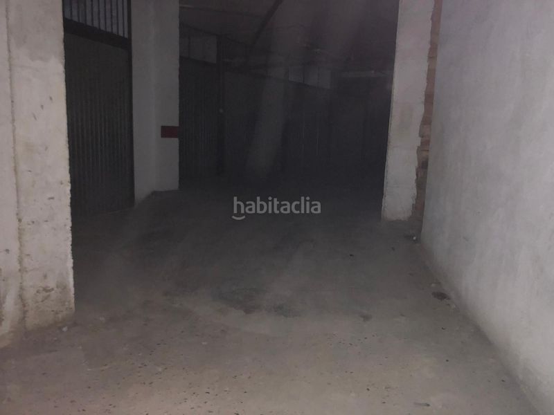Foto f950fa4d-82a3-4089-93d4-5fb23b3519c0. Aparcament cotxe a Arjona
