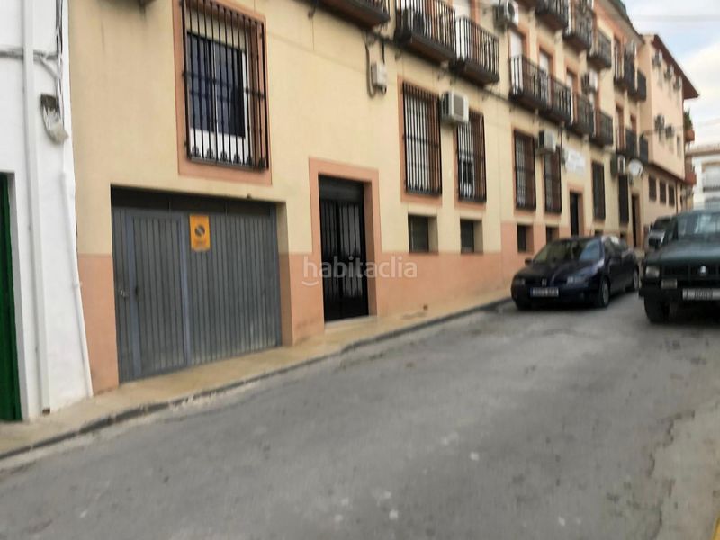 Foto 3f763b98-364f-48b8-915f-f8290ba3c633. Aparcament cotxe a Arjona