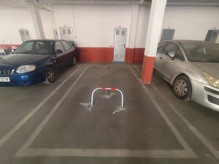 Parking voiture  Calle 28 de febrero