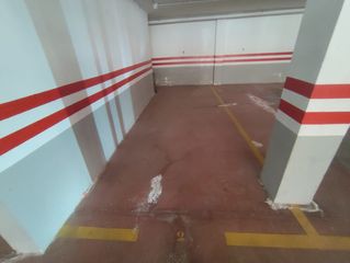 Parking voiture  Calle pintor rafael zabaleta