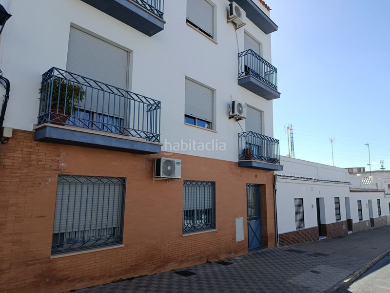 Foto f0bd85b3-c480-4c1c-b1f2-9a9358410fb2. Aparcament cotxe a Gibraleón