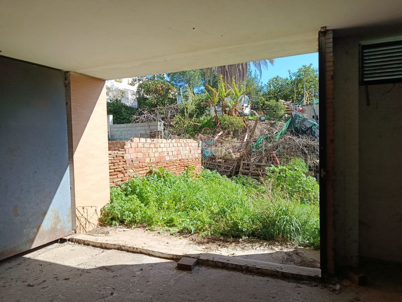 Foto eb5f6f0b-bae1-466c-881a-e9124f0d0bf1. Aparcament cotxe a Gibraleón