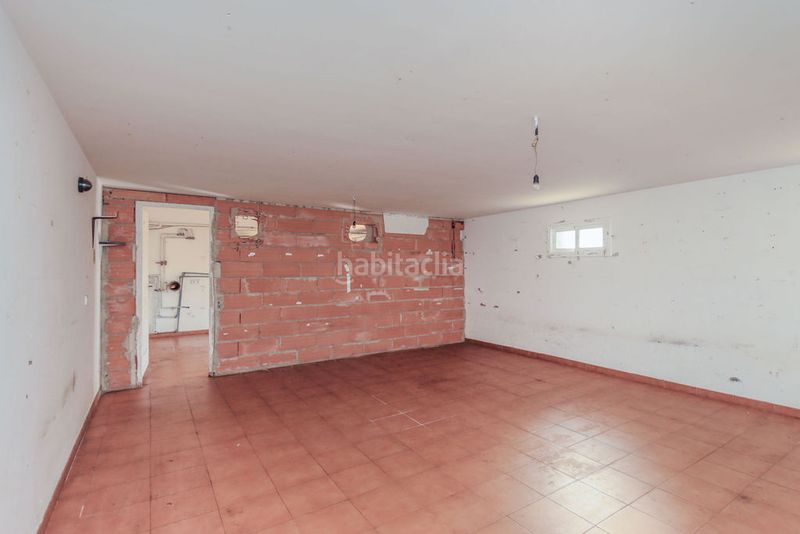 Foto fa539918-1dc5-418b-8c9f-c6e4d8f76e7c. Casa amb aparcament a Cabra del Camp