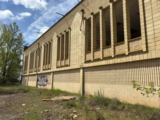 Industrial building in San Millán de los Caballeros