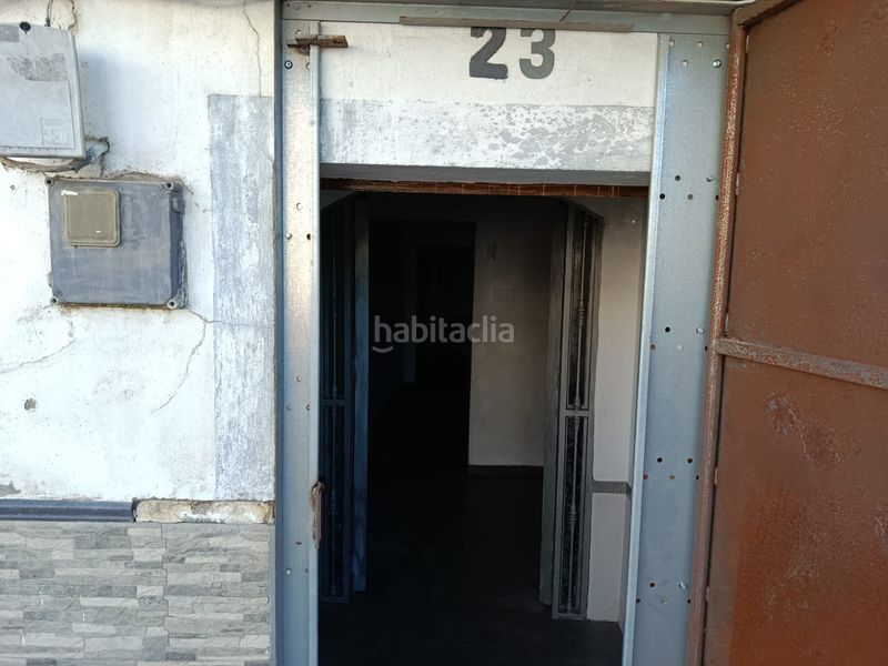 Foto b337211e-f553-4e0b-b355-d77ddf363855. Casa a Lora del Río
