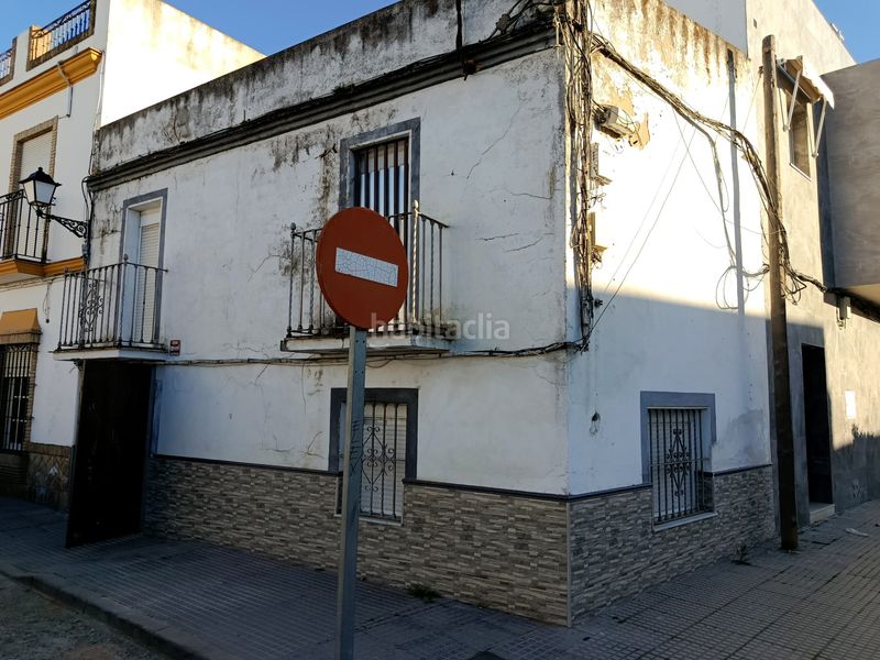 Foto c21e8f55-cc77-4b84-b278-33e4f7c8e04a. Casa a Lora del Río