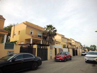 Chalet  Calle islas baleares