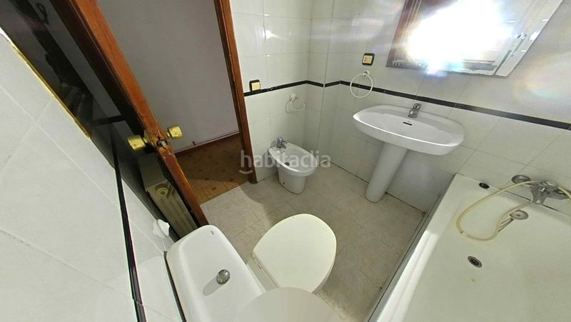 Foto b41cabea-9a0f-4f1c-a6c6-a0b07ea40b4b. Pis a Autol