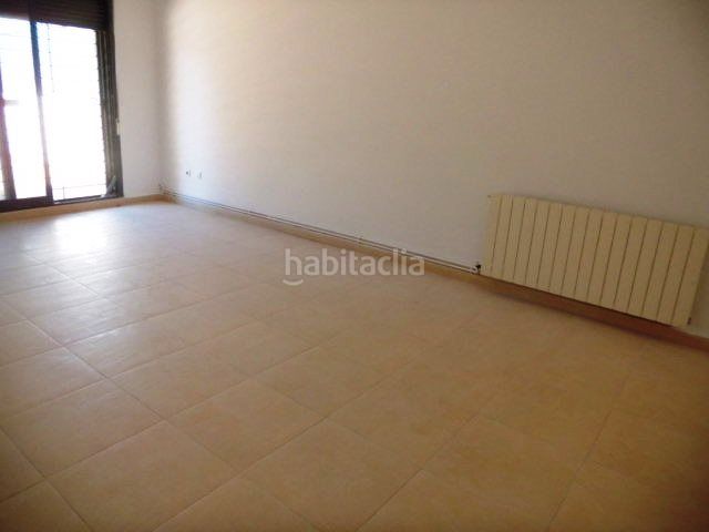 Foto 2edccdd1-9d5b-4393-95ce-ae7d74da818b. Pis amb calefacció aparcament piscina a Sotolivar-Mas del Rosari Paterna