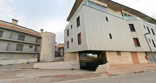 Car parking  Calle ramiro i