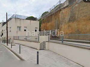 Foto 24687b45-f5cc-4cc7-bd4d-c7f38de1d326. Aparcament cotxe a Centre Sant Andreu de Llavaneres