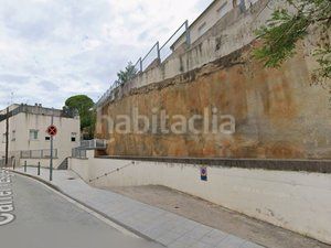 Foto cbf8fb53-0147-4c27-8b41-bd87f12e9112. Aparcament cotxe a Centre Sant Andreu de Llavaneres
