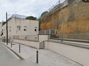 Parking voiture  Carrer can castillo