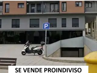 Parking voiture  Avinguda de victoriano muñoz
