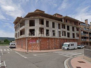 Foto da96aee1-6a05-48db-ad96-2e3e29ffc6b2. Edificio en Navarrete