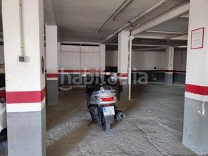 Foto 27a3061a-757c-4116-a07d-380640e0a079. Aparcament cotxe a Gádor