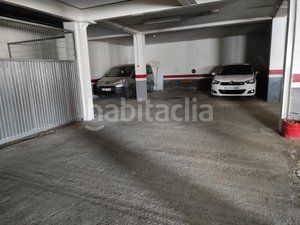 Foto 863078e3-ac97-43a0-8e7c-0389677e5b43. Aparcament cotxe a Gádor