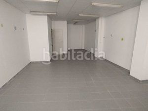 Foto bbaafb9b-f4b3-4451-9e0f-f49bdec8301e. Local comercial en Atarfe