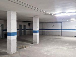 Parking coche  Calle luis buñuel