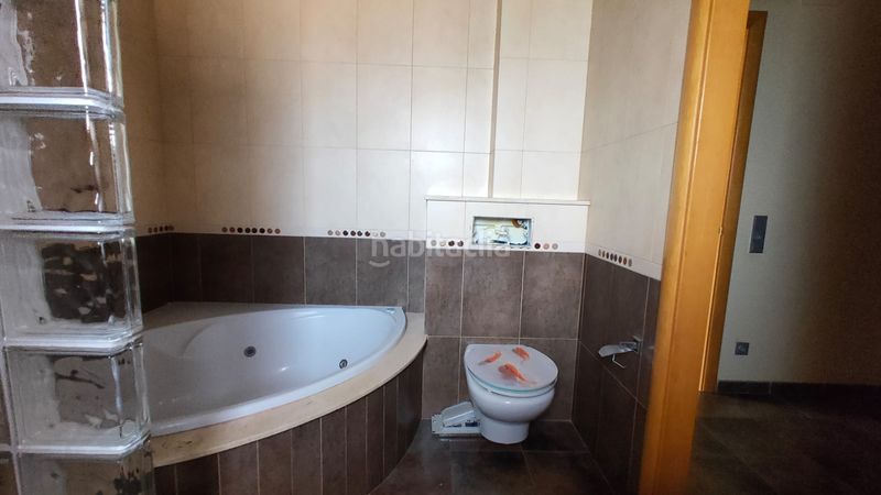 Foto dbecdd34-d8bd-45d5-906d-3452f17b7d4e. Casa amb aparcament piscina a Condado del Jaruco - Puigventós Lloret de Mar