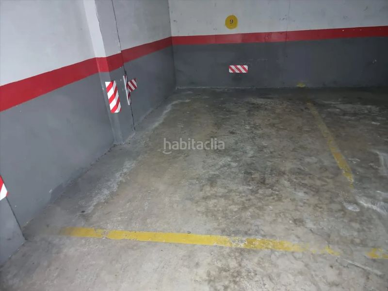 Foto 0827f398-b2cf-4841-8916-d58b5f52e760. Aparcament cotxe a Morell (El)