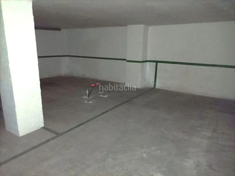 Foto f19fe14a-4b08-411f-ad07-82ac25e06ffc. Aparcament cotxe a Morell (El)