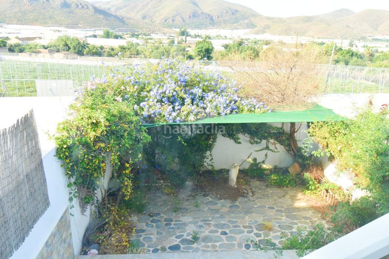Foto 0e715f22-93e7-4e4b-b137-b685fd915899. Casa amb aparcament a Berja