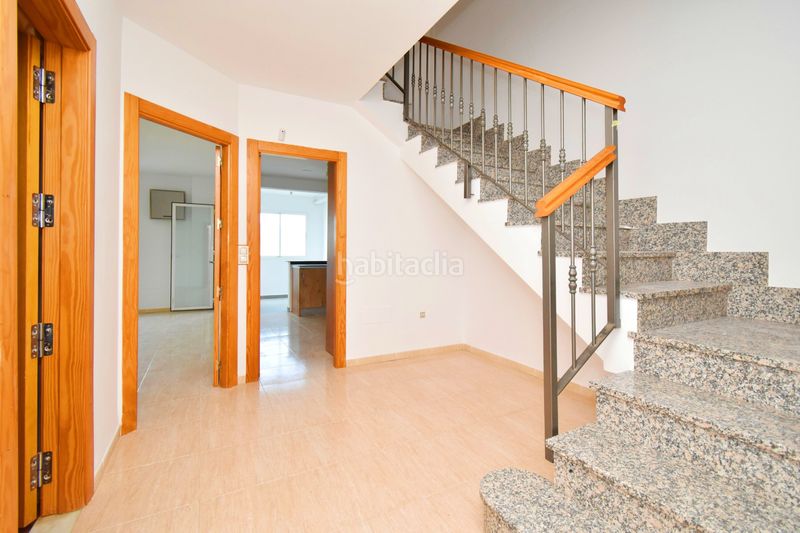 Foto b773d2a1-554e-4b58-bb95-6a45a9c27490. Casa amb aparcament a Berja