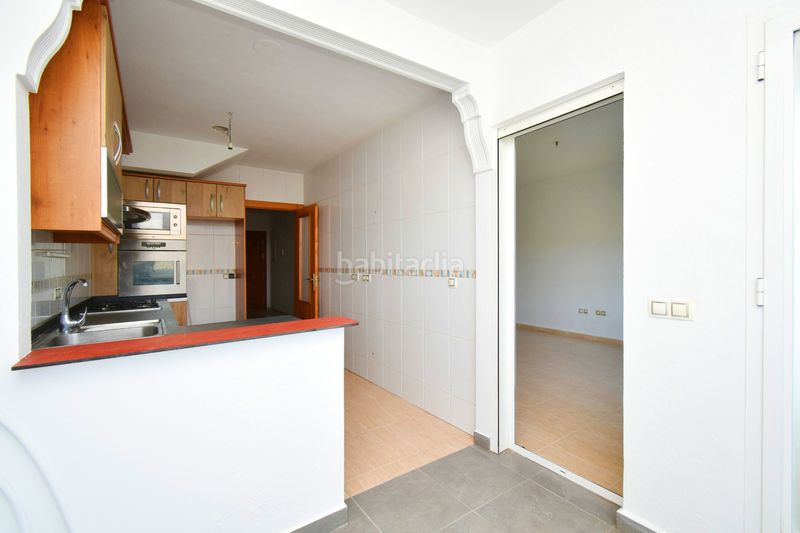 Foto ba186b94-6129-45e4-80b6-031982ef81ea. Casa amb aparcament a Berja