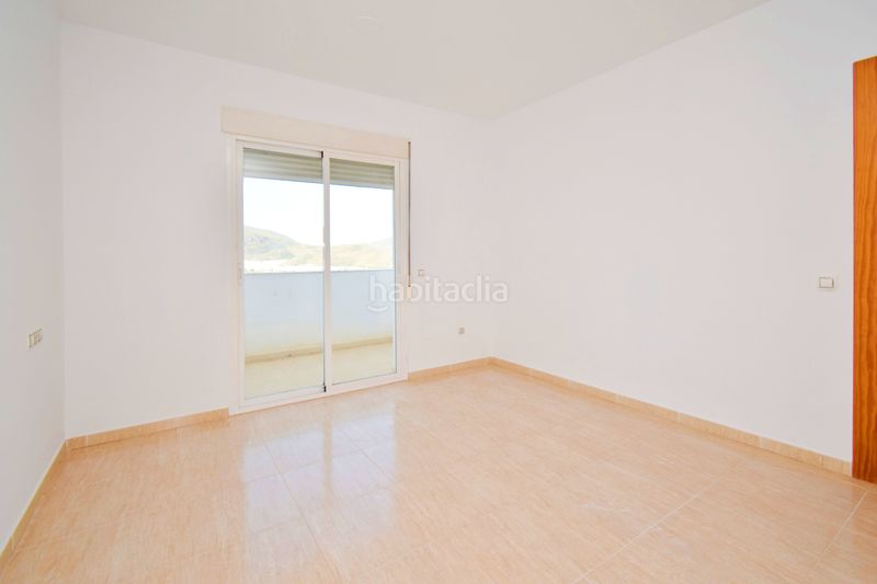 Foto c957805f-1b74-4dc3-ac2d-c64f04e1e244. Casa amb aparcament a Berja