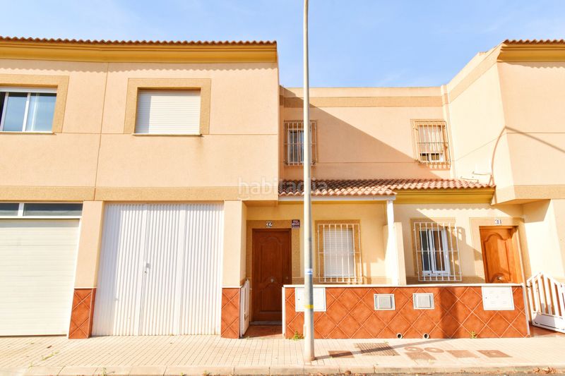 Foto d9e2c724-0ac6-48a5-98a5-251e1a8cf84b. Casa amb aparcament a Berja
