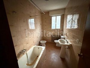 Foto a6070337-851e-4520-886d-c21df2ec3ca2. Pis a Pradoluengo