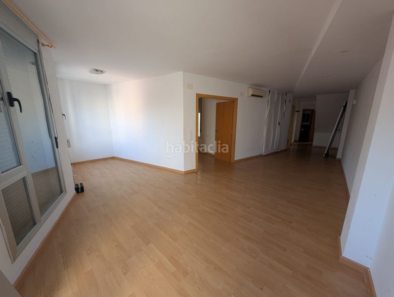 Foto aa3b0707-7db6-49de-8275-0932a4a561fd. Piso en Ampolla (L´)