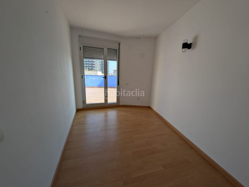 Foto e82ea41a-d179-4e2b-98b0-81081bb61f13. Piso en Ampolla (L´)