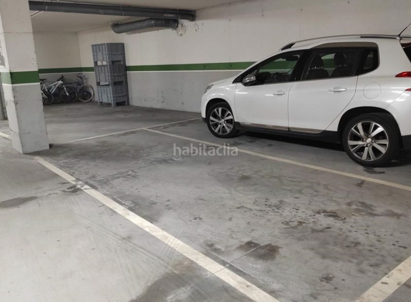 Foto 6e1fd488-54bf-472e-a224-e70b8dab5768. Aparcament cotxe a Xove